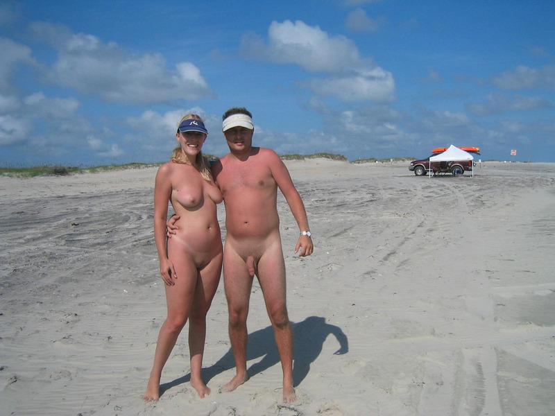 Супружеские парочки голышом на пляже - секс порно фото
